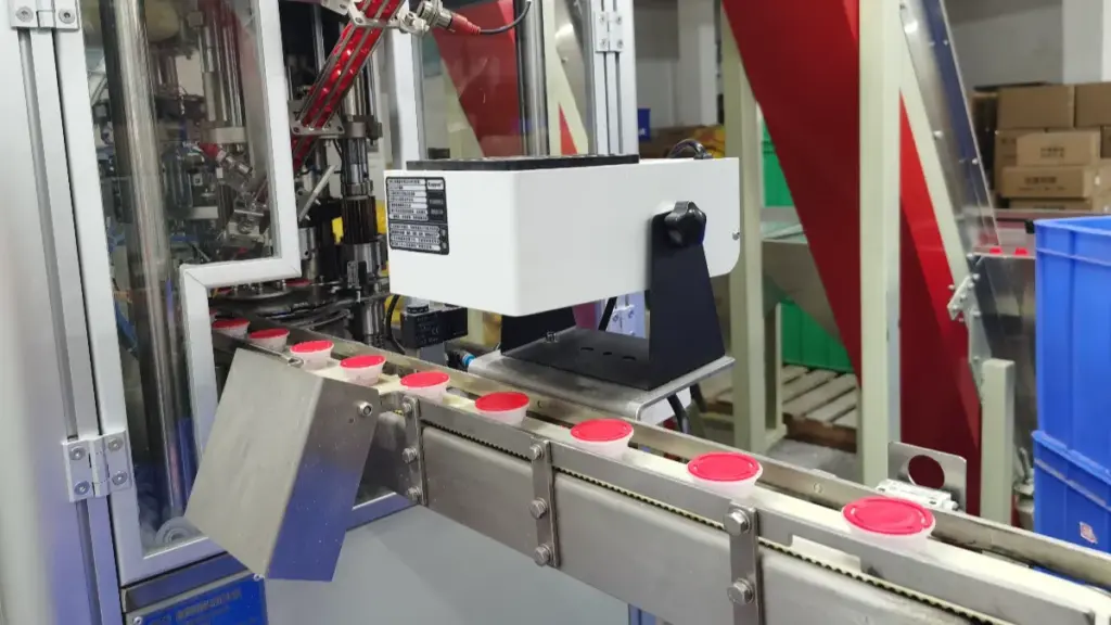 plastic spout cao manufacturing